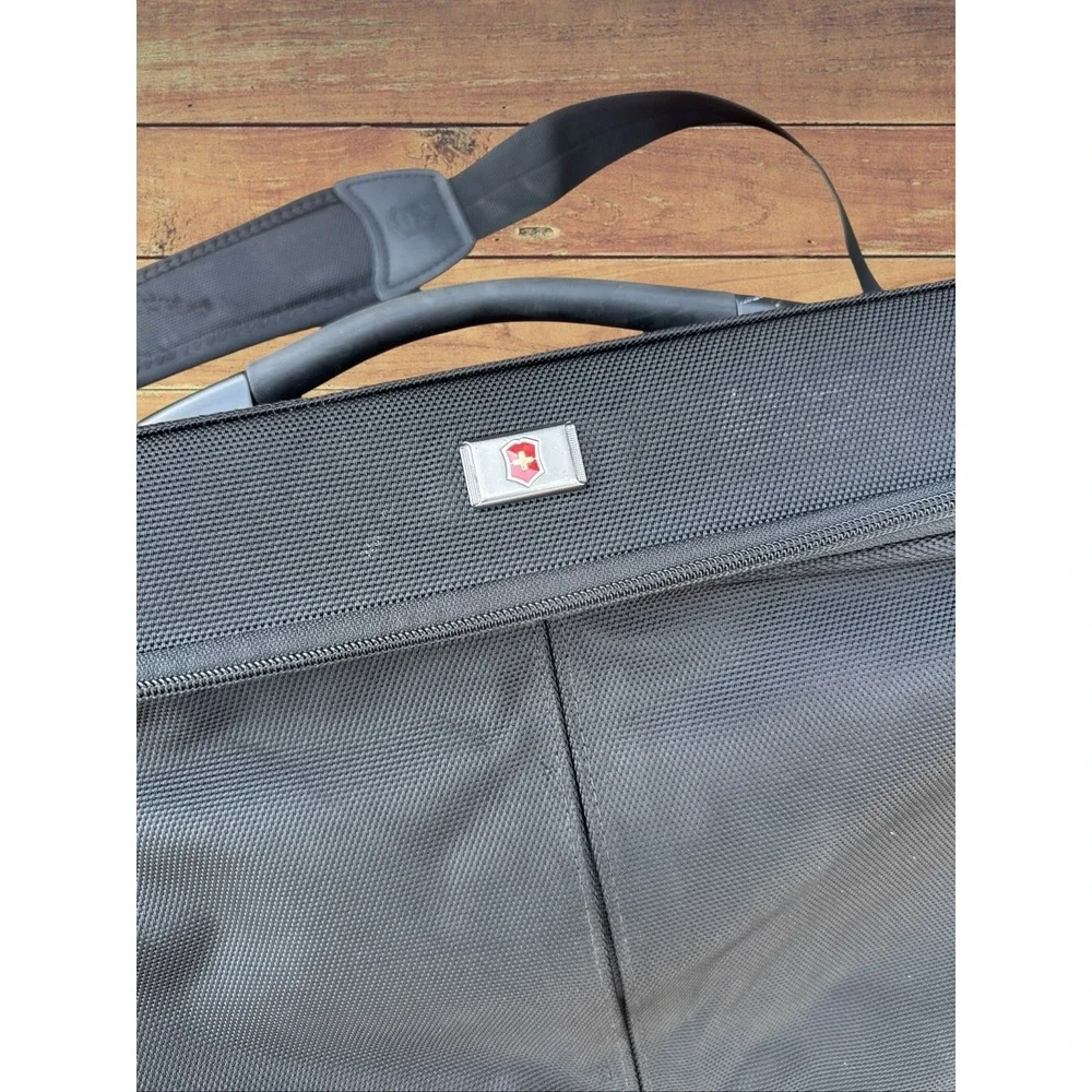Victorinox Black Garment Bag - Suitcase Travel Bag Suits Shoe Compartment